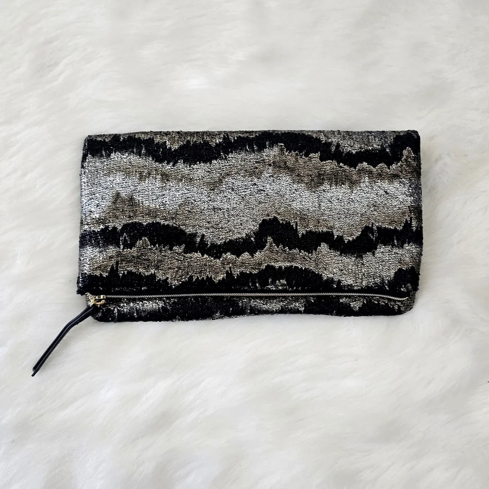 Stella & Dot Metallic Knit Clutch